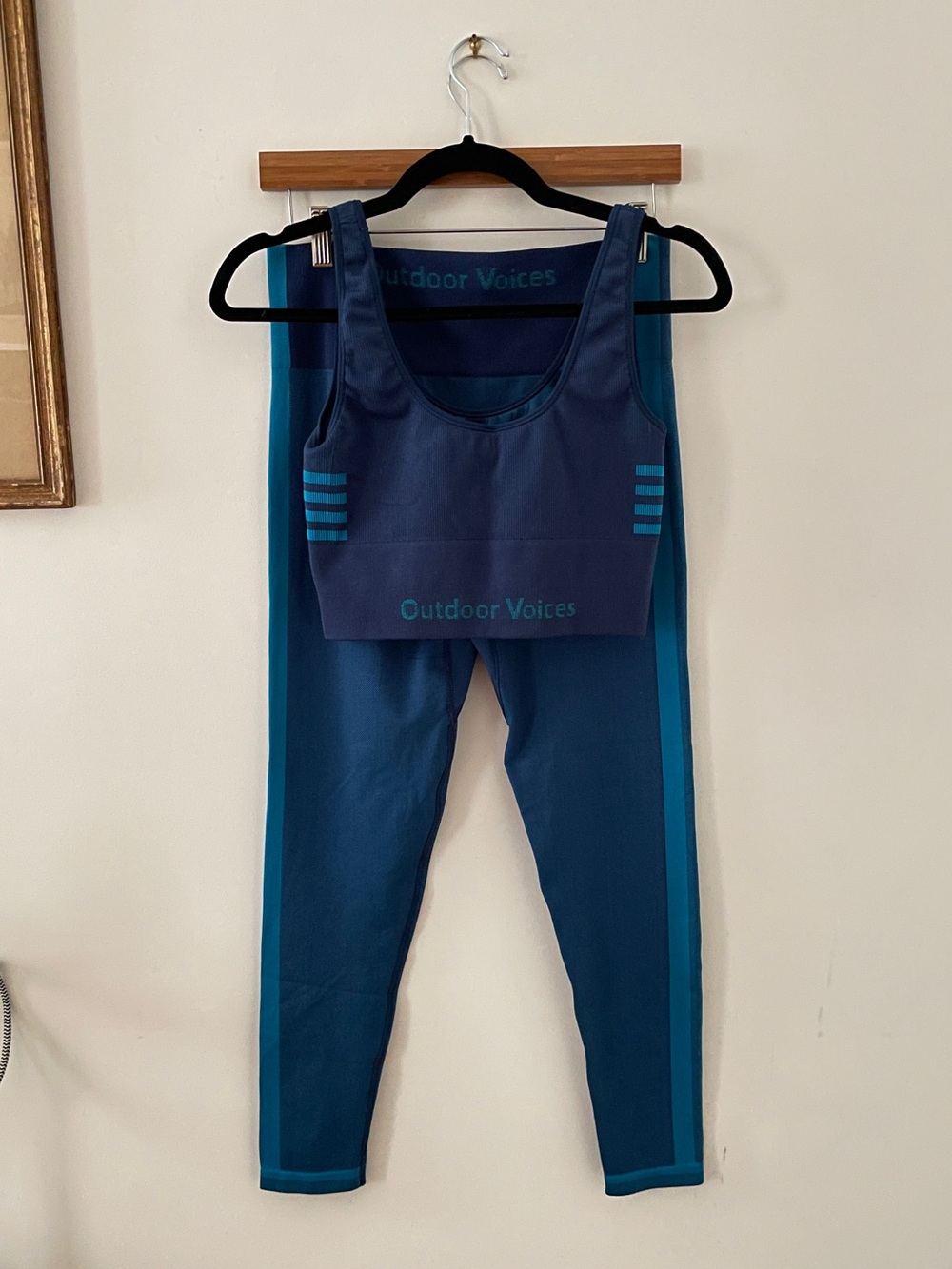 Outdoor Voices Blue & Teal Colorblock Two-Piece Yoga Set size M